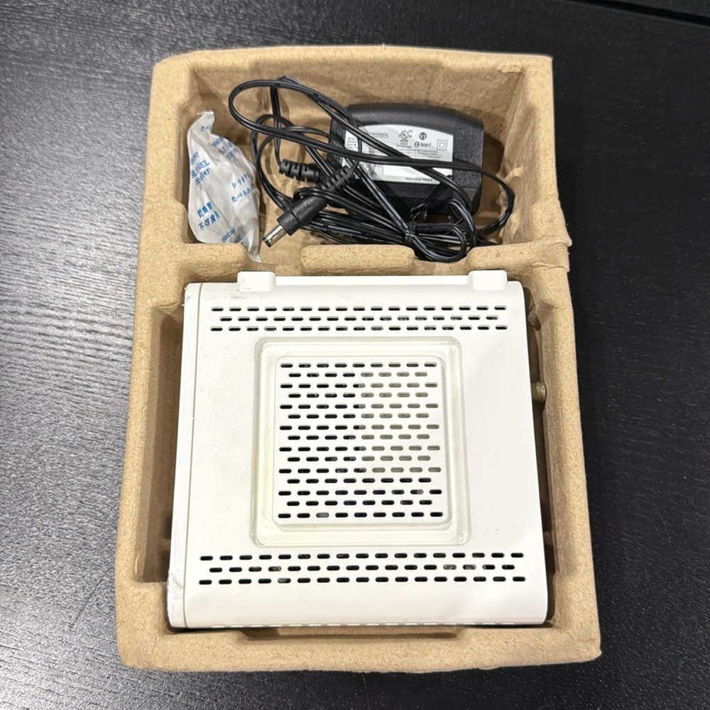 ARRIS SURFboard DOCSIS 3.1 Cable Modem - Picture 4 of 7
